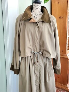 Vintage 80s Fleet Street Khaki Trenchcoat